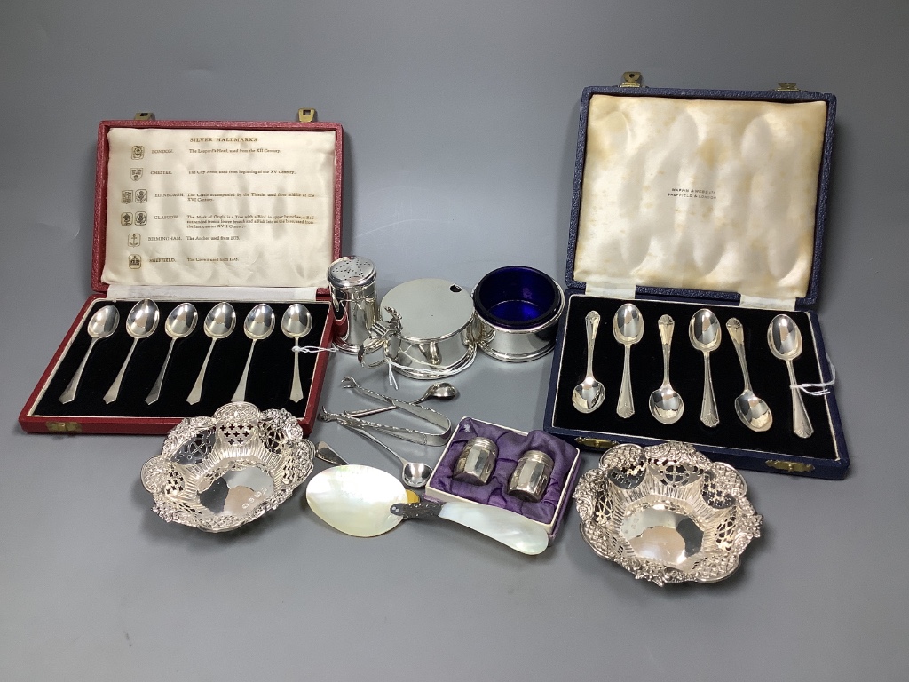 A three-piece silver condiment set and a collection of small silver, approx 12.3oz